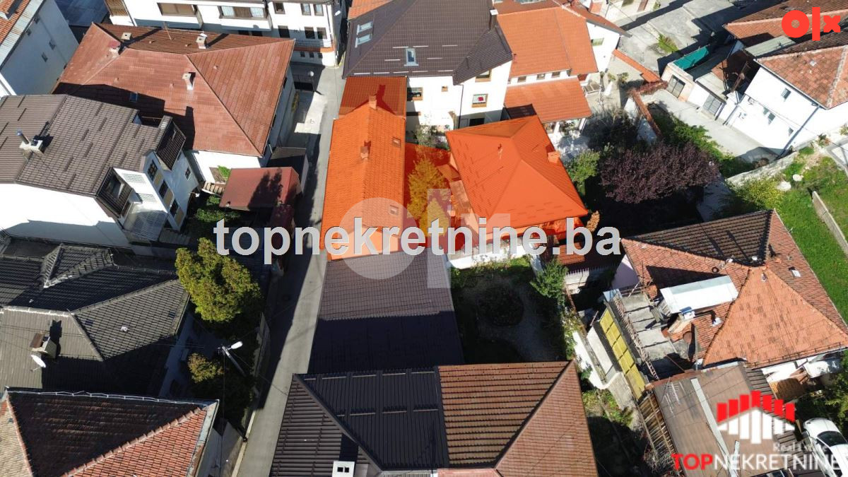 Dvije kuće na parceli od 266m2, Bistrik 3