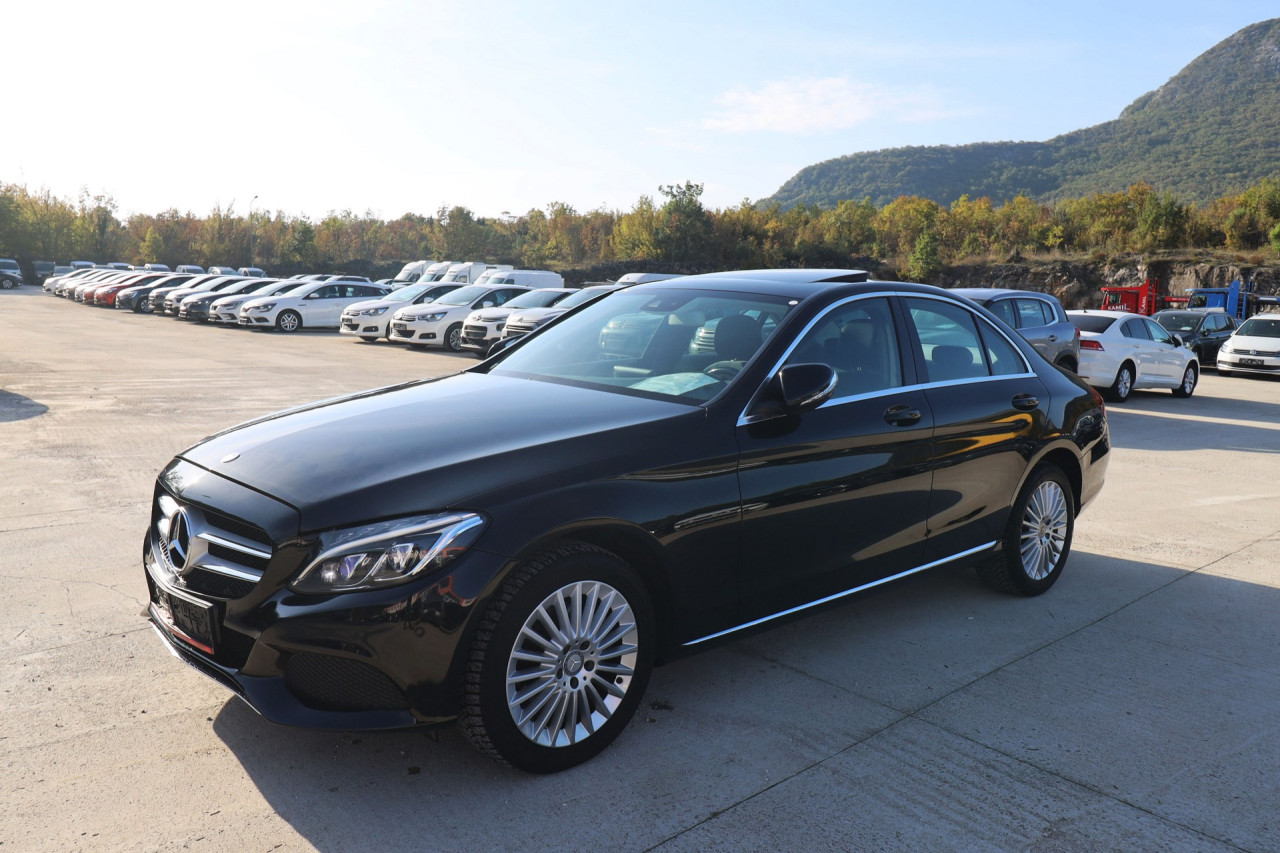 Mercedes-Benz C 220 D 4Matic Avantgarde FULL-LED el. Šiber