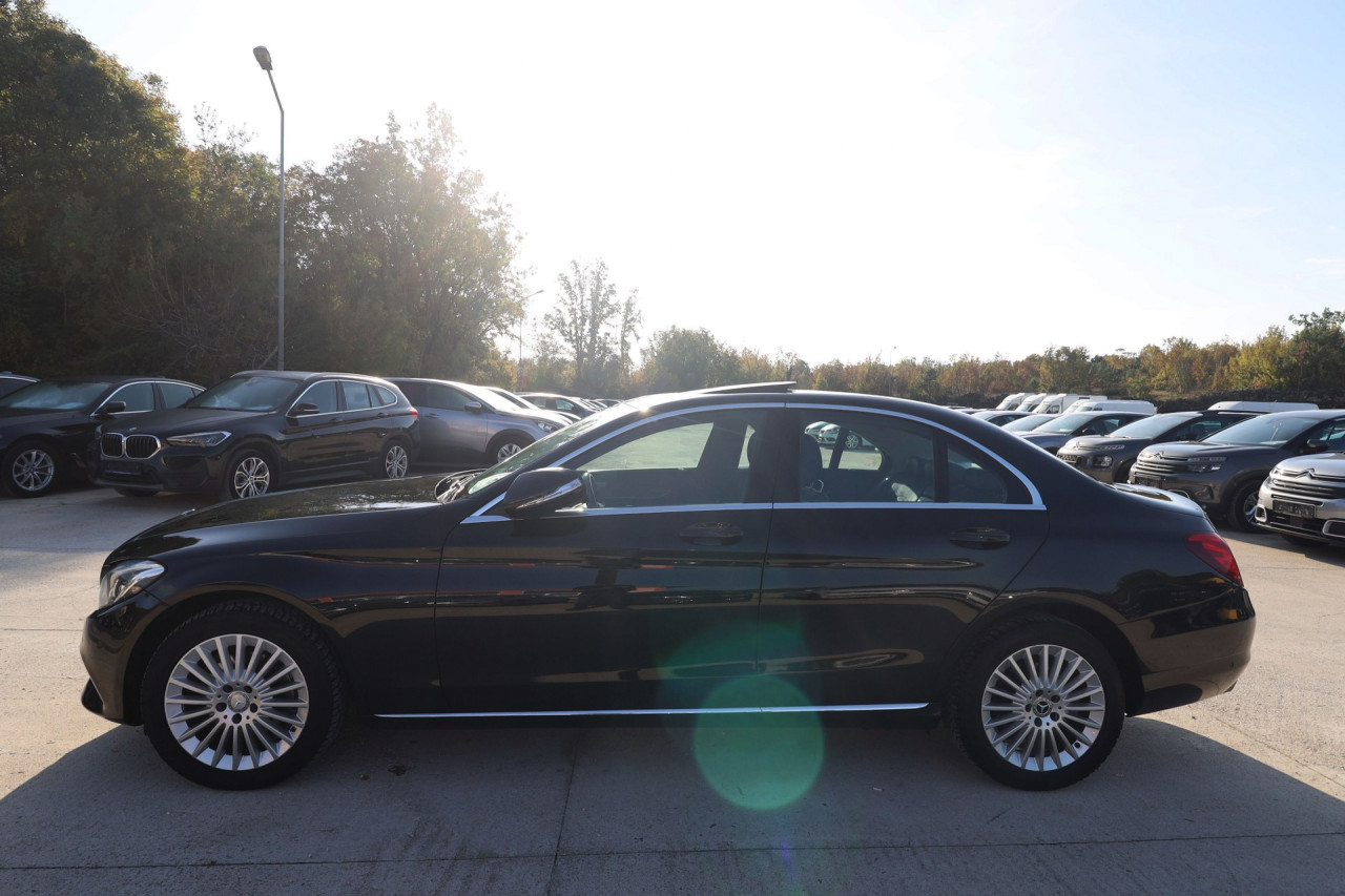 Mercedes-Benz C 220 D 4Matic Avantgarde FULL-LED el. Šiber