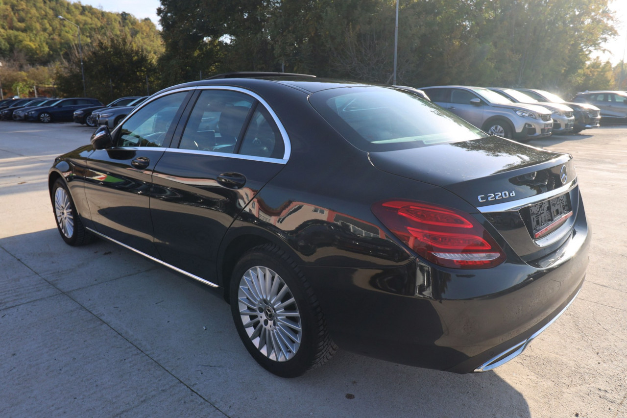 Mercedes-Benz C 220 D 4Matic Avantgarde FULL-LED el. Šiber