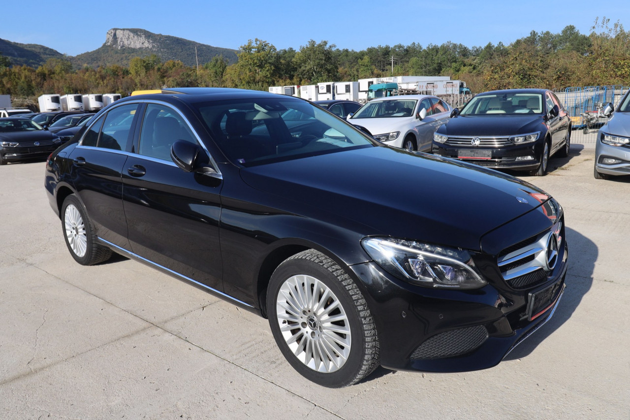 Mercedes-Benz C 220 D 4Matic Avantgarde FULL-LED el. Šiber