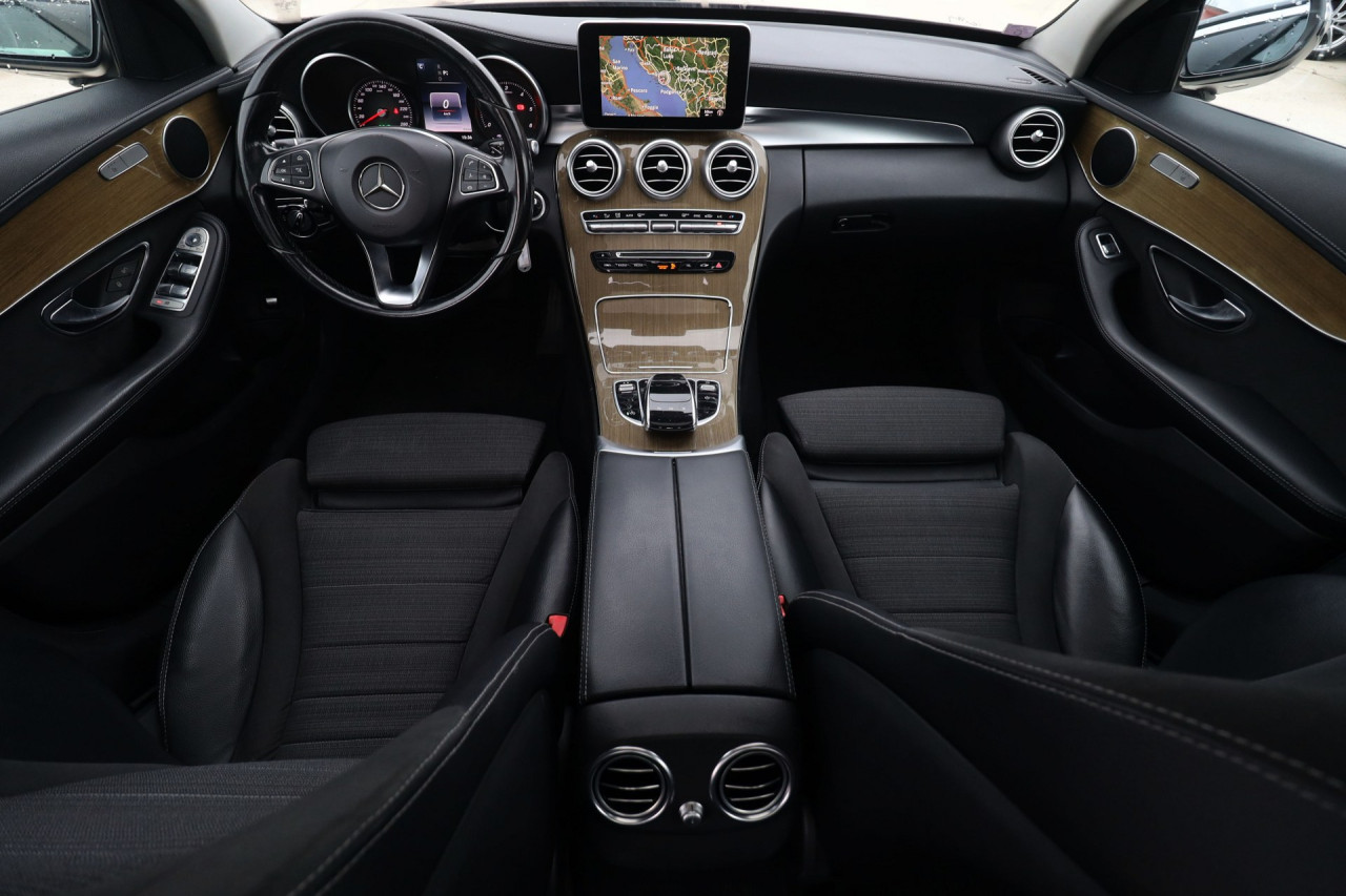 Mercedes-Benz C 220 D 4Matic Avantgarde FULL-LED el. Šiber