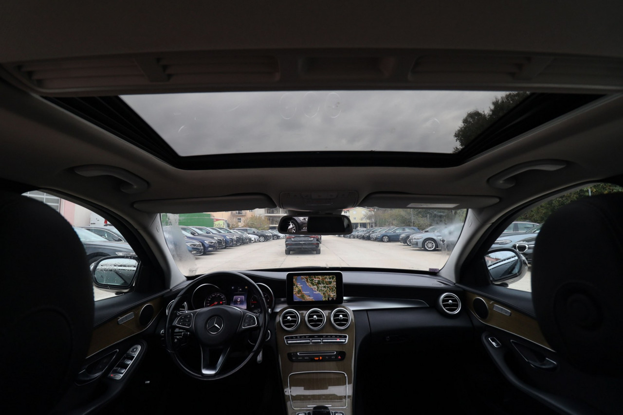 Mercedes-Benz C 220 D 4Matic Avantgarde FULL-LED el. Šiber