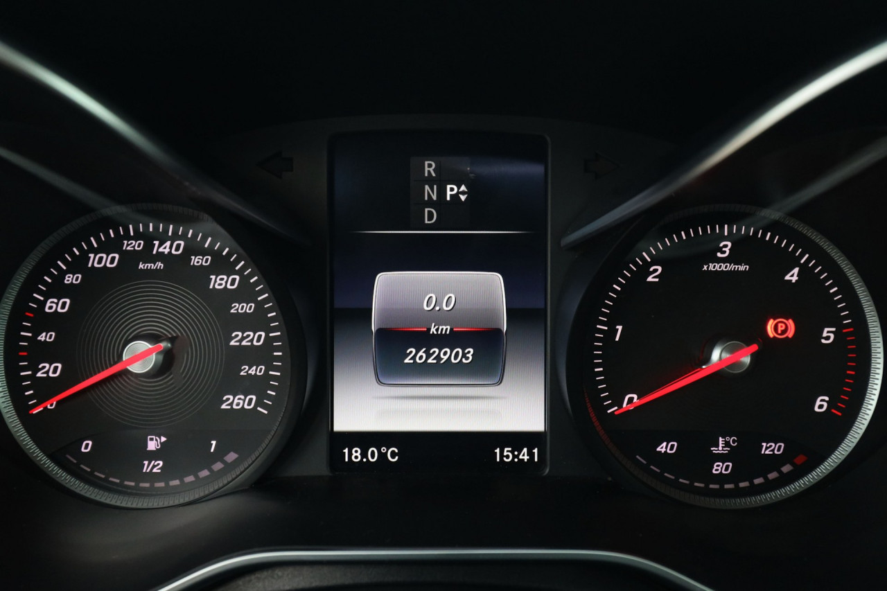 Mercedes-Benz C 220 D 4Matic Avantgarde FULL-LED el. Šiber