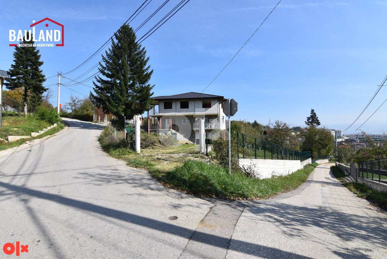 Kuća sa okućnicom u naselju Blažuj / Općina Ilidža 2