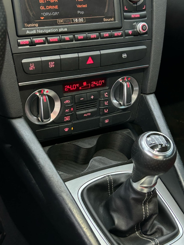 Cup holder Audi A3 S3 RS3 8P drzac za case