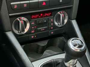 Cup holder Audi A3 S3 RS3 8P drzac za case