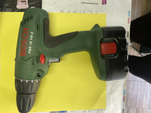 Aku busilica 18v BOSCH