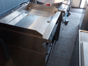 Elektricni Rostilj ugostitljeski na struju UGOSTITELJSKA OPREMA