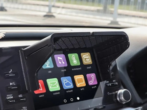 Zastita auto displeja od sunca