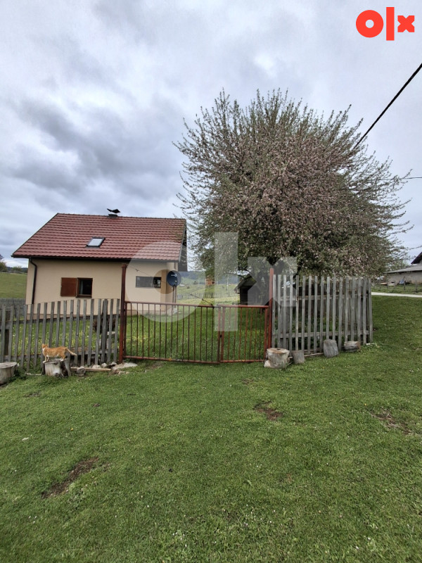 Vikendica Ravna Romanija na placu 889m2 5