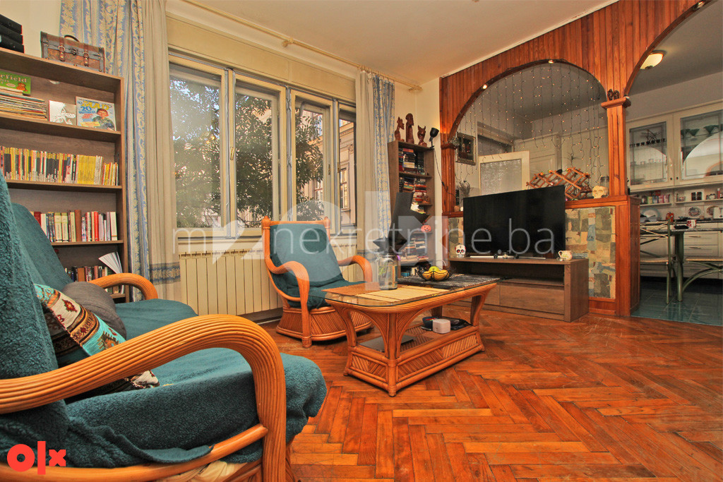 m2: Centar / Trosoban stan 86m2 / 1sp / parking 3