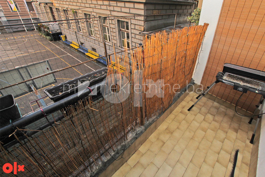 m2: Centar / Trosoban stan 86m2 / 1sp / parking 12
