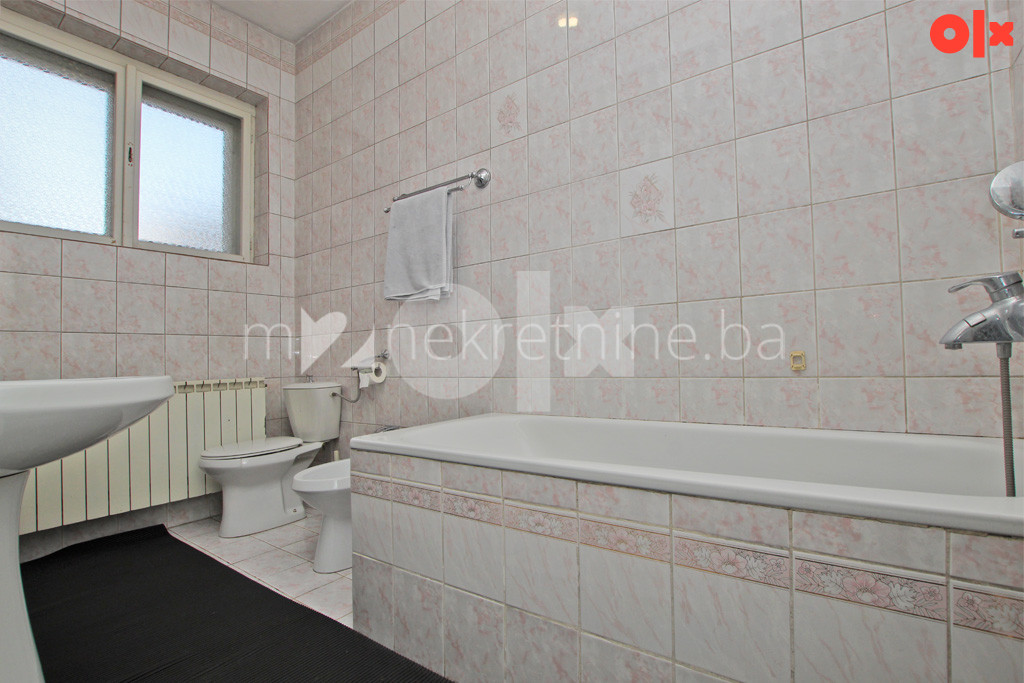 m2: Centar / Trosoban stan 86m2 / 1sp / parking 16