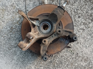 Prednja lijeva glavcina rukavac Peugeot Pezo 307