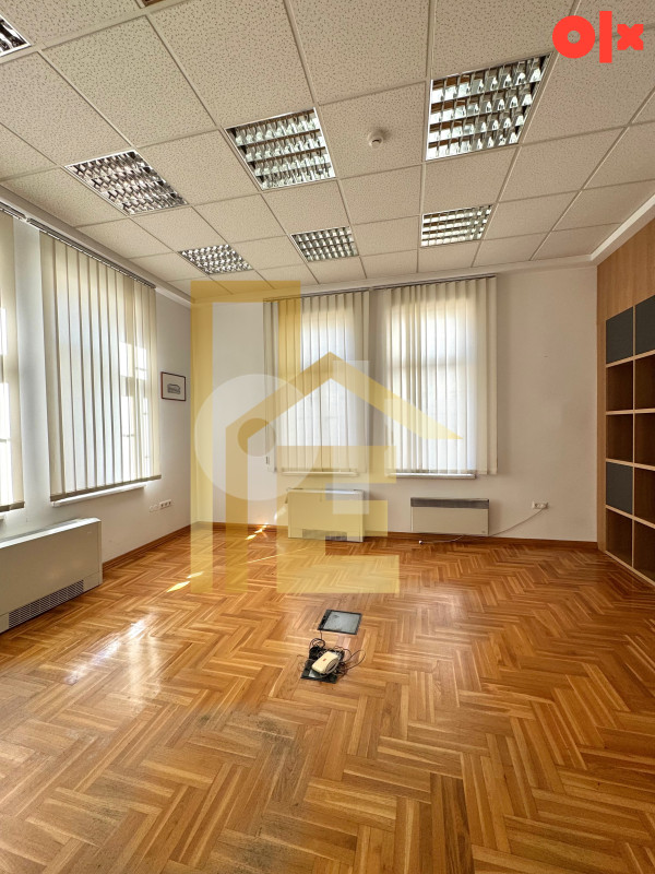 Iznajmljujemo poslovni objekat u centru grada 2