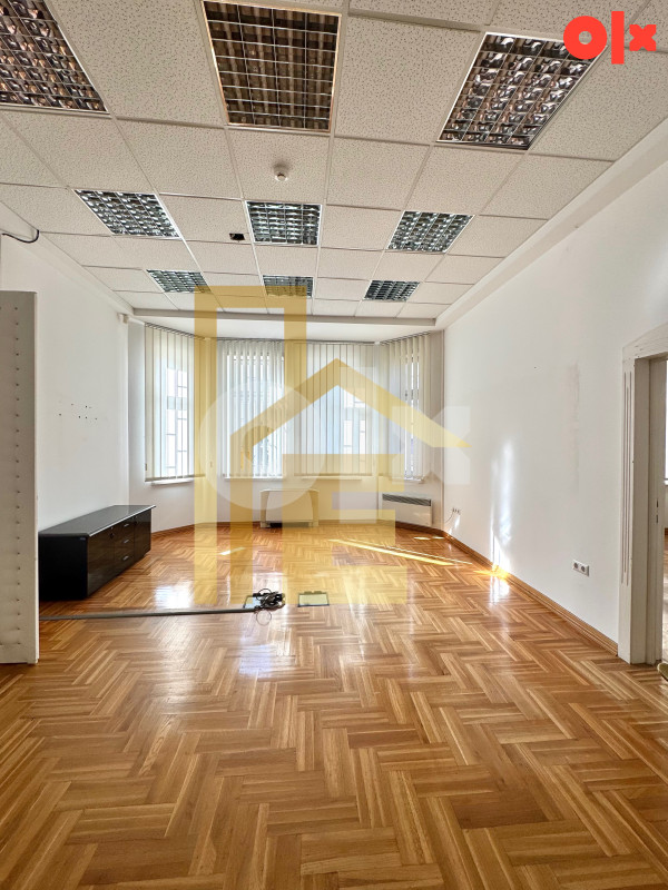 Iznajmljujemo poslovni objekat u centru grada 3