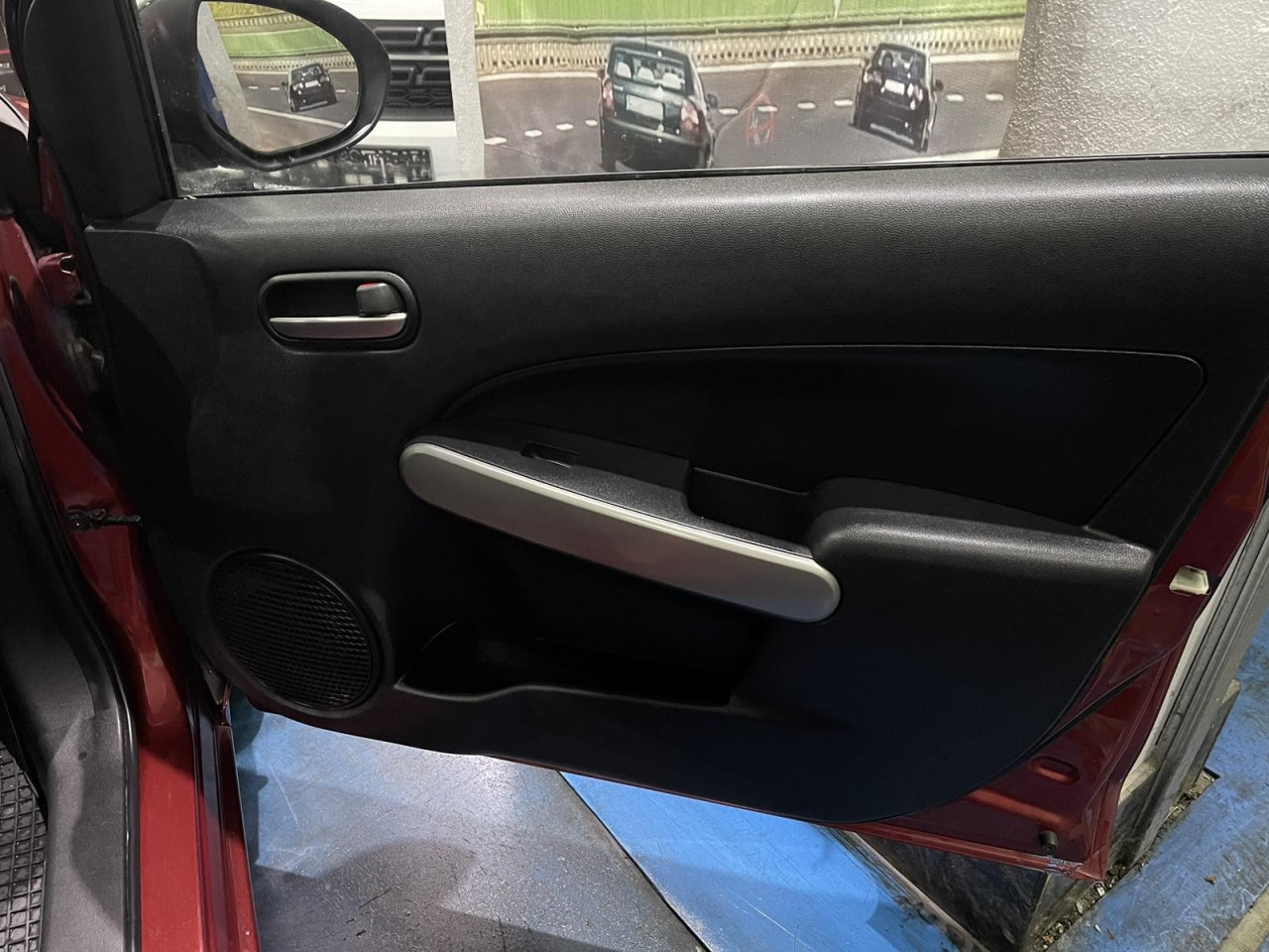 MAZDA 2 1.3i, 2013 GODINA, KLIMA, PARK SENZORI