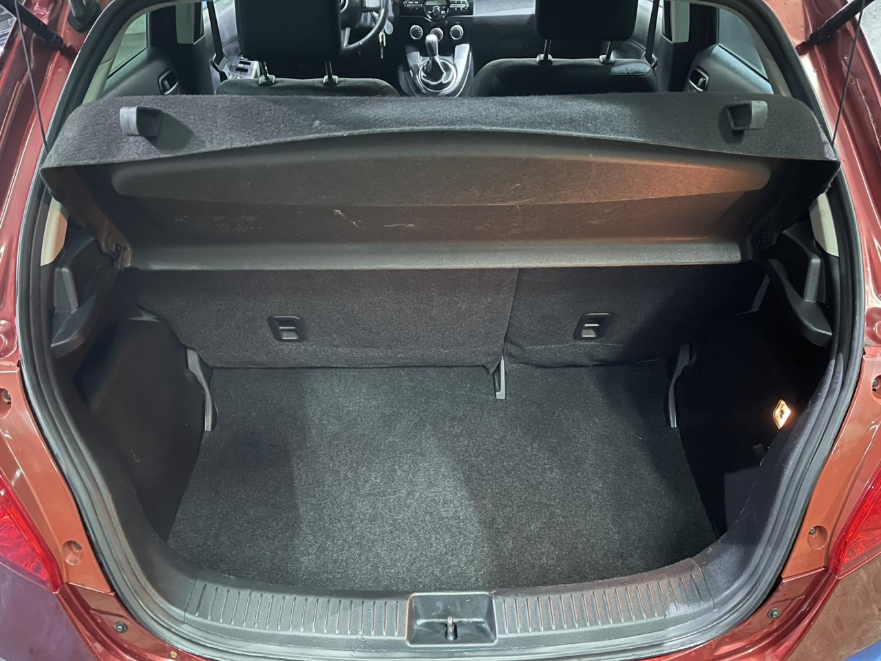 MAZDA 2 1.3i, 2013 GODINA, KLIMA, PARK SENZORI