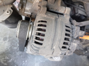 Alternator golf 5