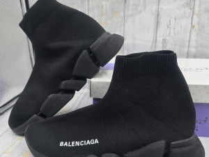 PATIKE  BALENCIAGA