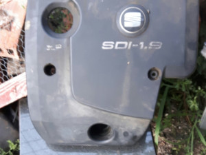 Poklopac motora