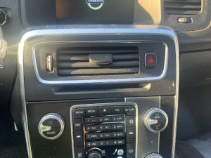 VOLVO S60 V60 KONZOLA