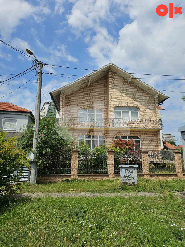 Luksuzna kuća u Brčkom- Kolobara 2