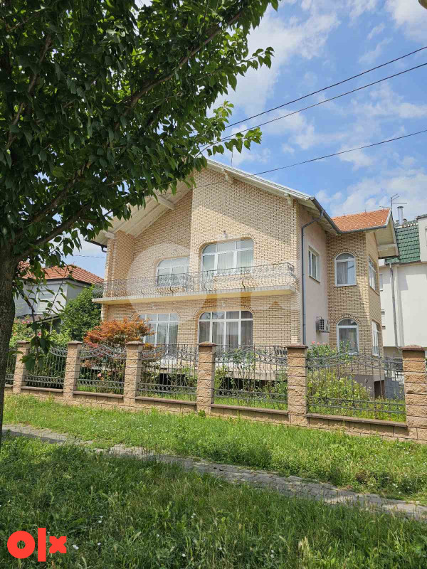 Luksuzna kuća u Brčkom- Kolobara