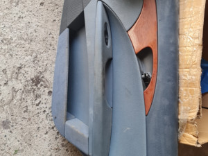 Prednji desni tapacirung mercedes w211 plavi