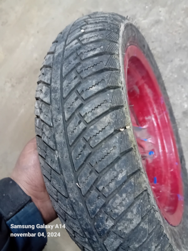 Felga i guma za skutera zadnja gillera runner