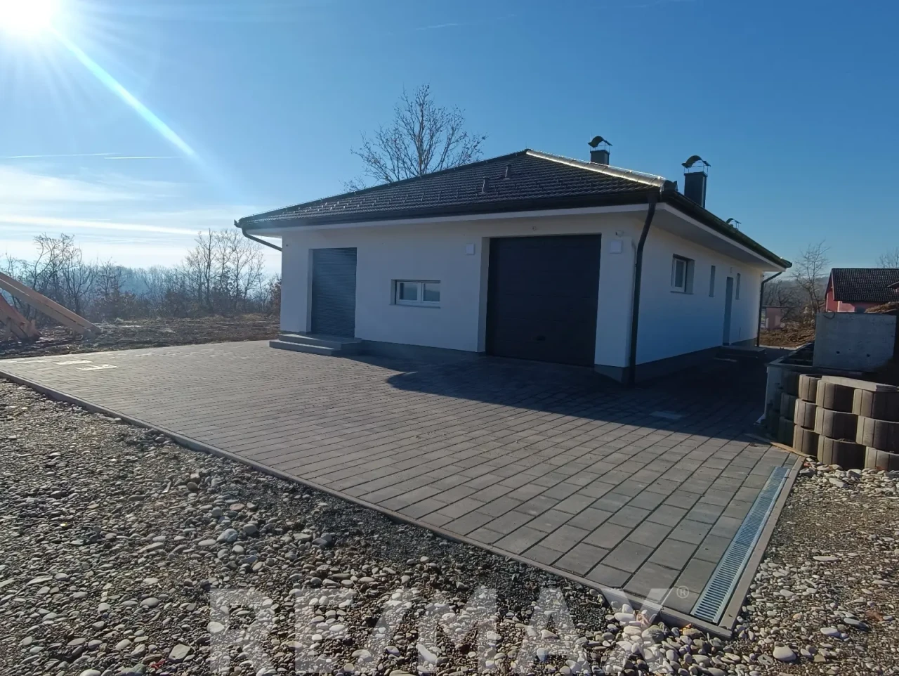 Novoizgrađena kuća 160m2 u Laktašima sa panoramskim pogledom 2