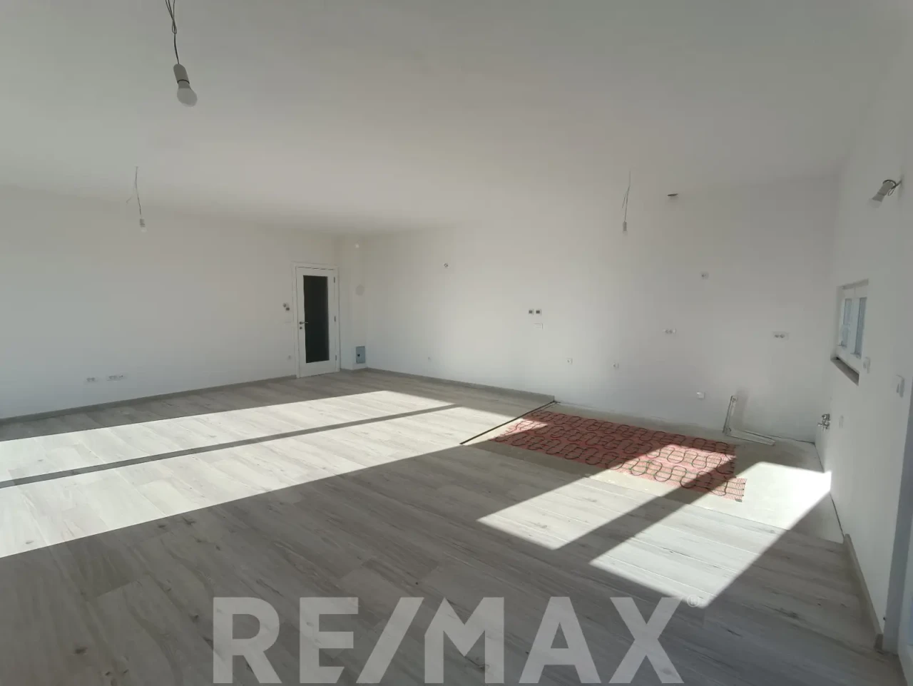 Novoizgrađena kuća 160m2 u Laktašima sa panoramskim pogledom 11