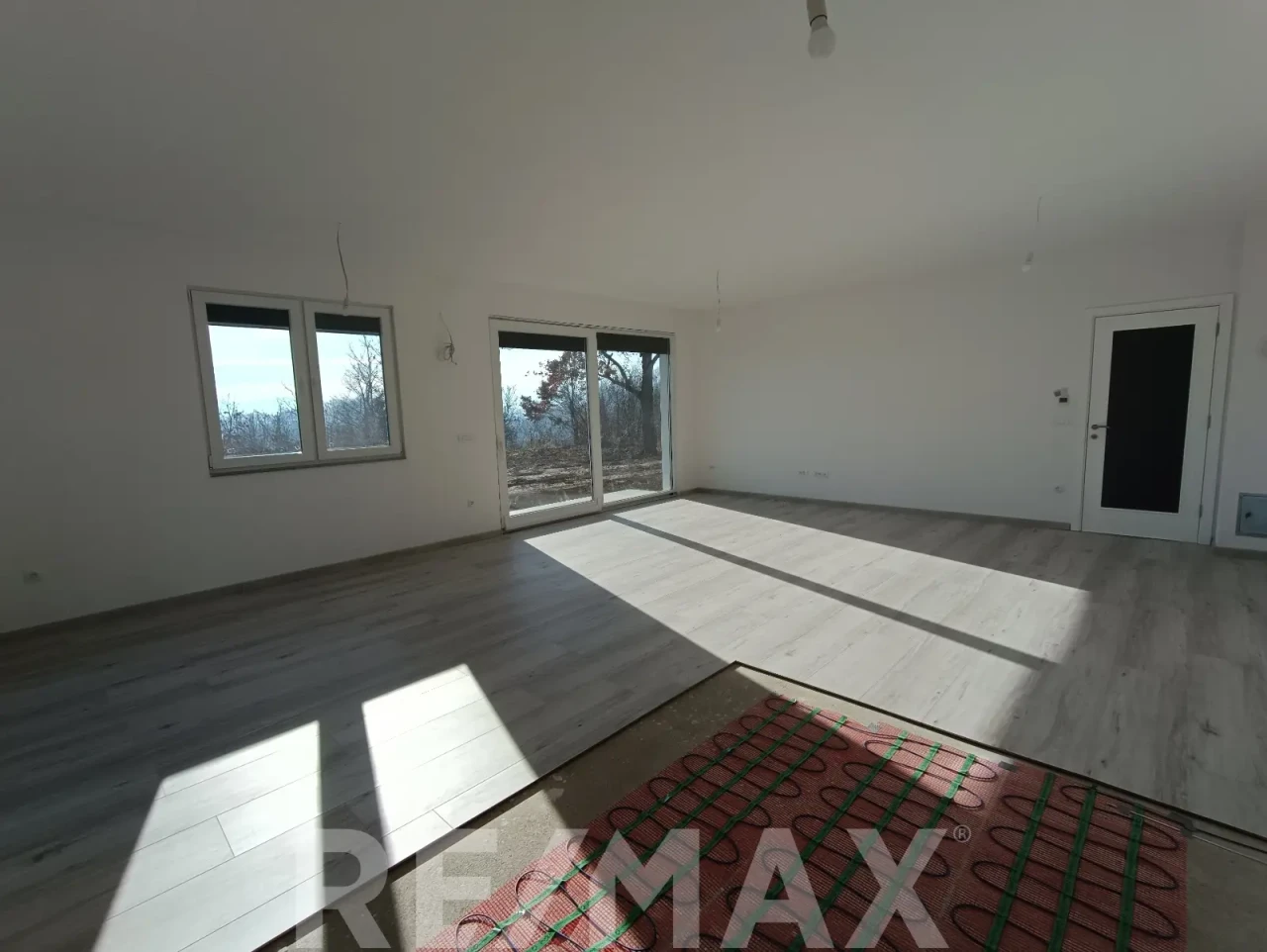 Novoizgrađena kuća 160m2 u Laktašima sa panoramskim pogledom 12