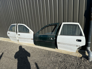 Vectra b vrata lijeva desna zadnja prednja