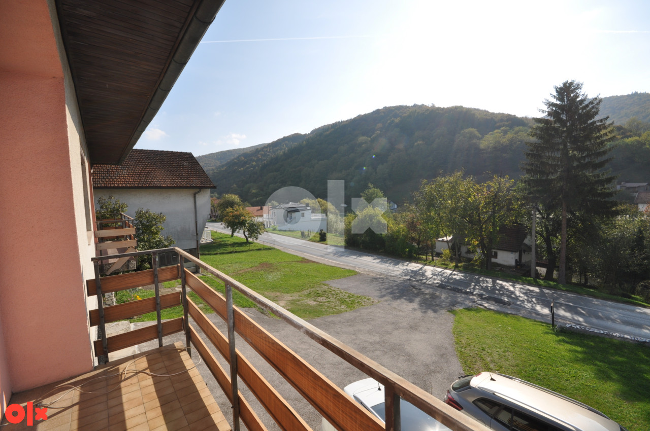 Kuća sa okućnicom  Kiseljak 18