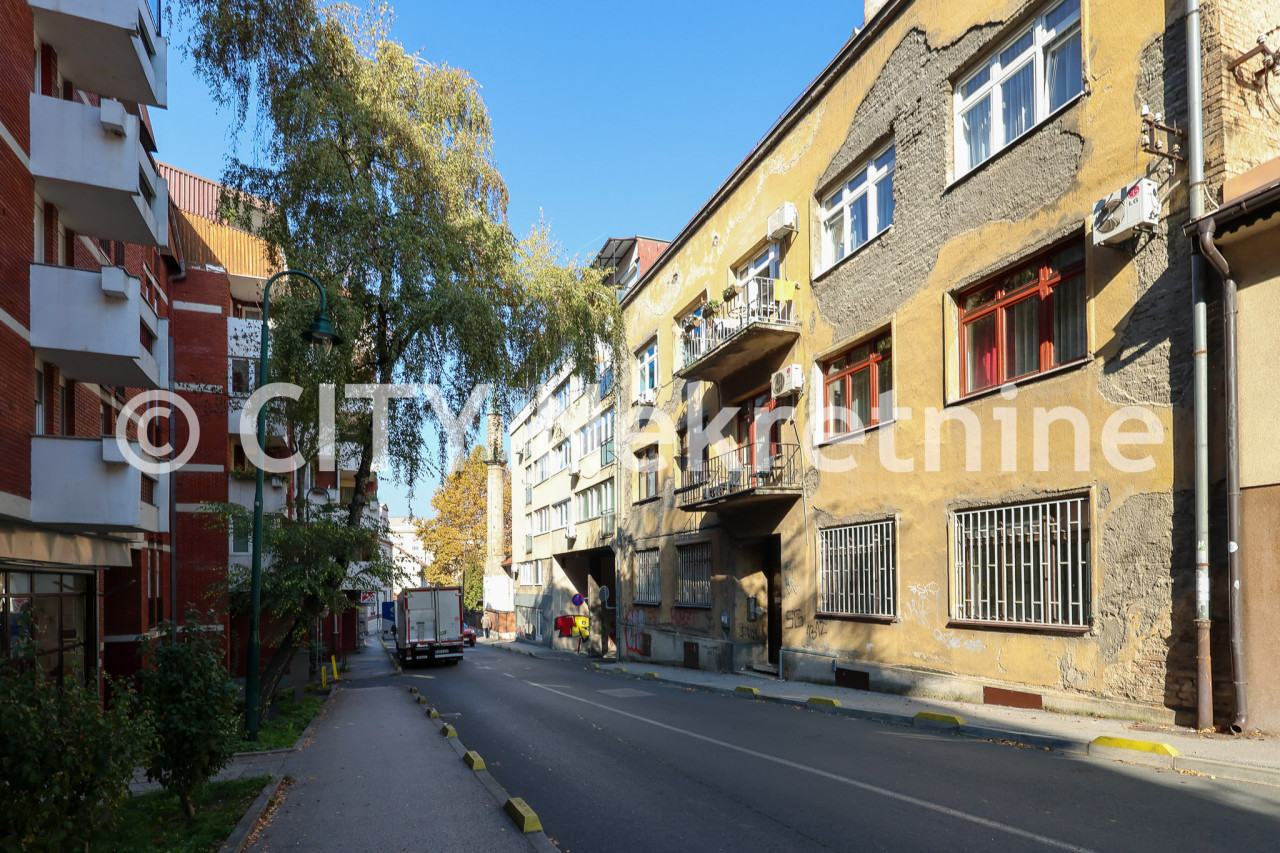 Četverosoban stan - Centar - Čobanija - 83 m2