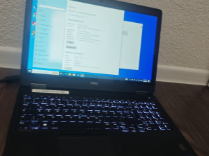 Laptop Dell Latitude E5570, i5 6300u, amd r7 360 2gb, touchscreen
