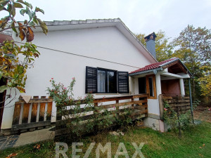 Prodaje se kuća 133m2 na zemljištu 3928m2 u Riječanima