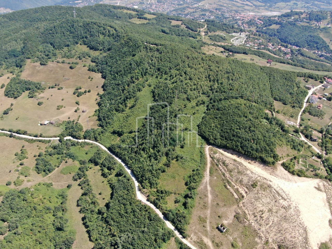 Zemljište 76.000m2 Žuč 2