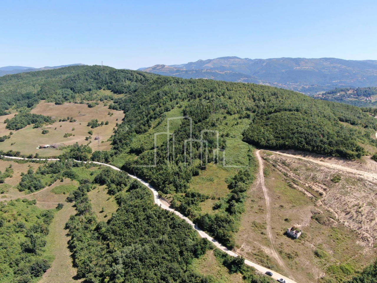 Zemljište 76.000m2 Žuč 3