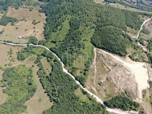 Zemljište 76.000m2 Žuč