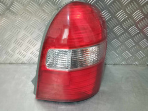 stop svjetlo desno mazda 323 F 99-03