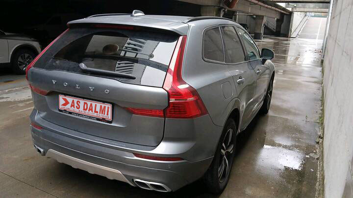Volvo XC60 2.0 B4 AWD Geartronic 3xR-Design LED VIRT Kamera ACC