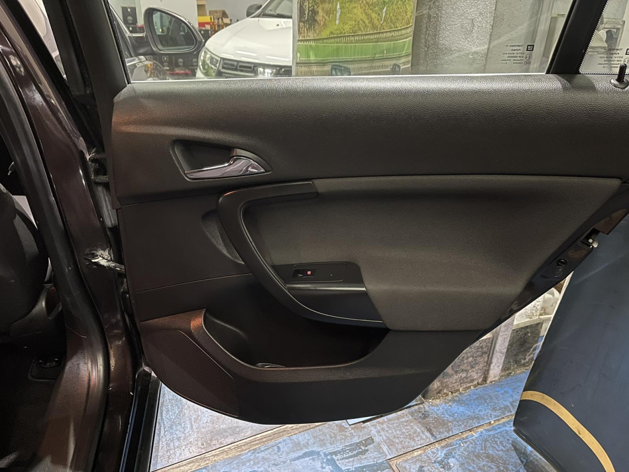 OPEL INSIGNIA 2.0 CDTI 4x4 EDITION, 2010 GOD, XENONI,