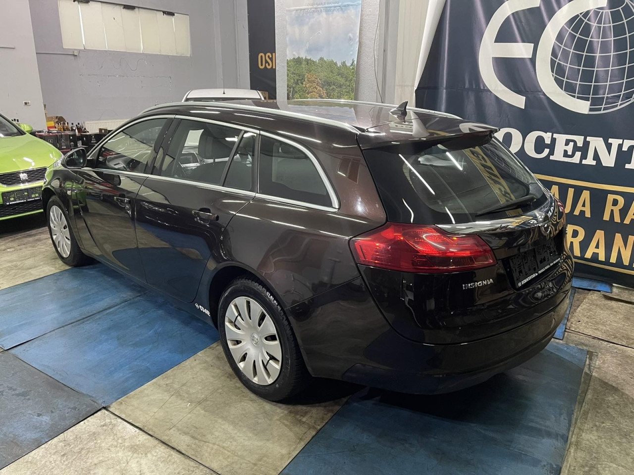 OPEL INSIGNIA 2.0 CDTI 4x4 EDITION, 2010 GOD, XENONI,