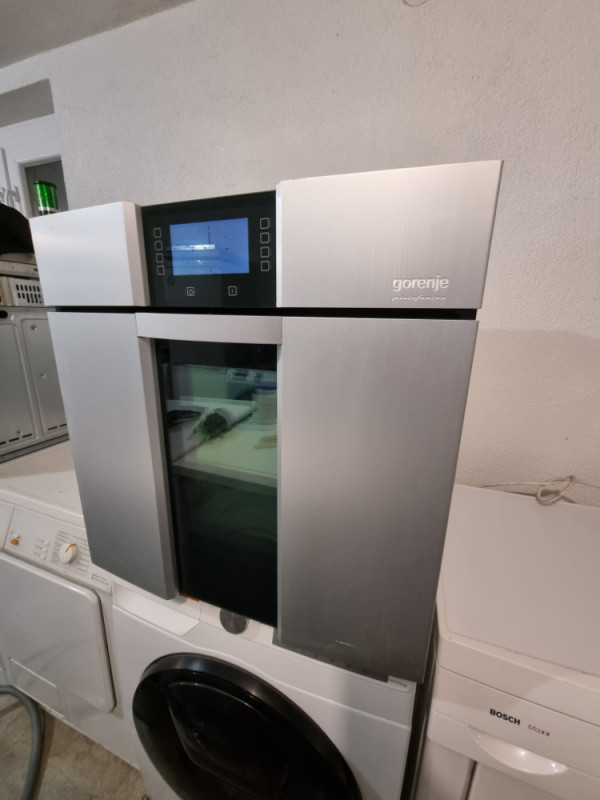 Ugradbena pećnica Gorenje uvoz Slovenija