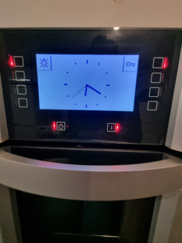 Ugradbena pećnica Gorenje uvoz Slovenija
