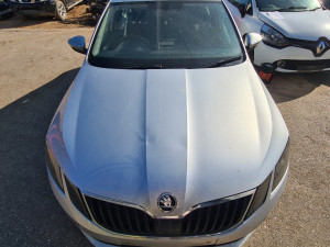Prednja hauba | ŠKODA OCTAVIA 2016-2019