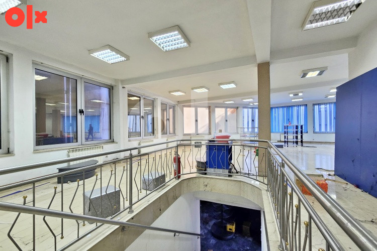 Poslovni objekat na vrlo frekventnoj lokaciji, Ilidža 6